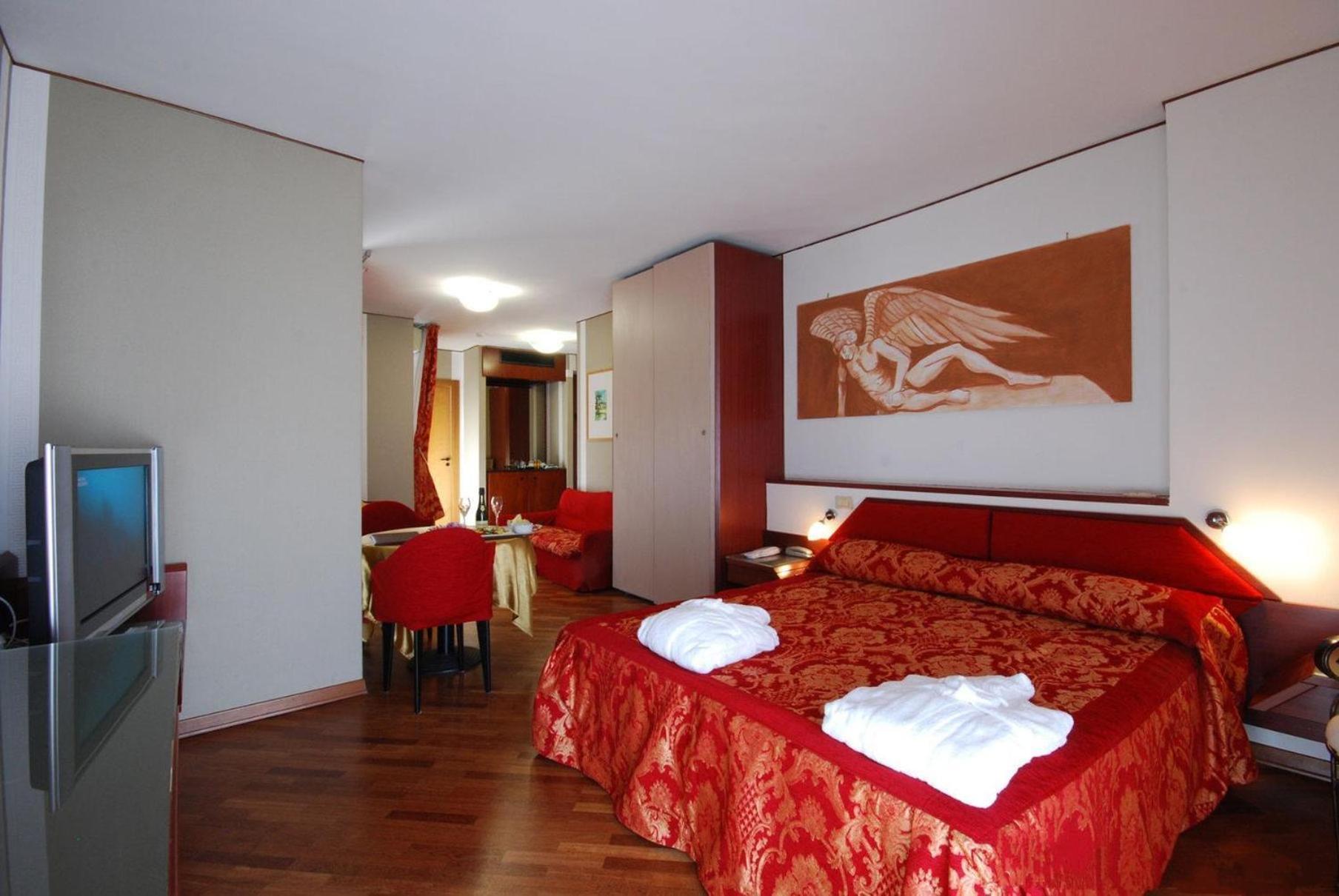 Nouvel Hotel Des Bains Pesaro Exterior foto